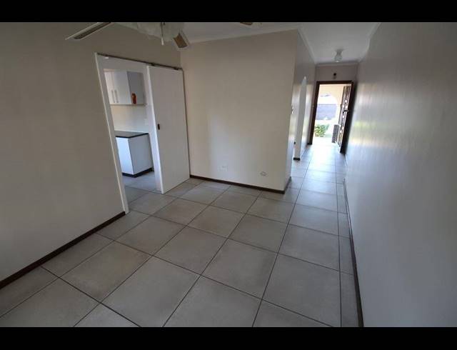3 BEDROOM TOWNHOUSE TO LET IN HAYFIELDS